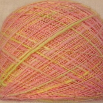 手染め糸　スラブ　180ｇ　ピンク系の画像