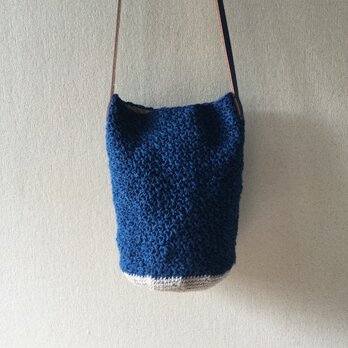 藍染糸の手編みポシェットの画像
