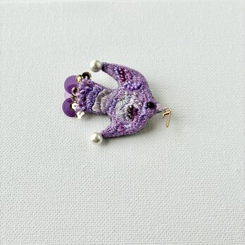 "lucky seven bird"   鳥 刺繍ブローチ