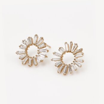 Taper cut diamond Earrings / Sparkの画像