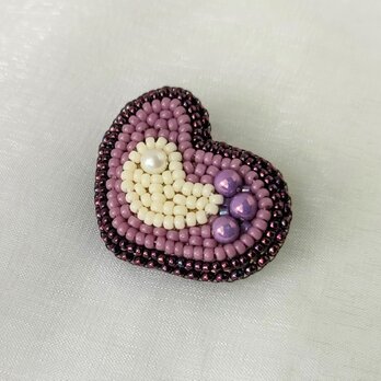 heart in heart brooch　blueberry milkの画像