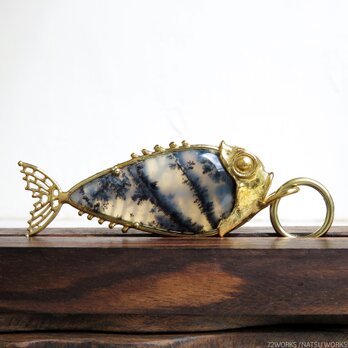 デンドリティックオパール フィッシュ チャーム / Dendritic Opal Fish charms Lの画像