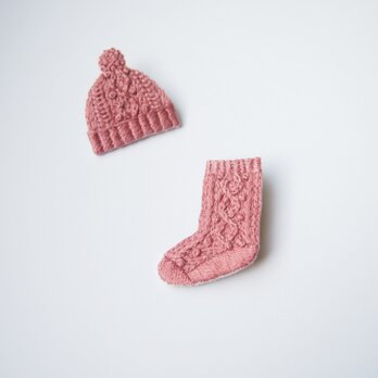 ［受注制作］アラン編み靴下の刺繍ブローチ（pink）の画像