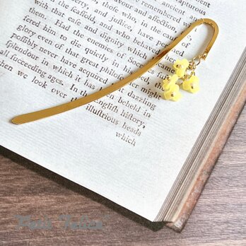 小さな黄色いお花が揺れる◇キュートなブックマークの画像