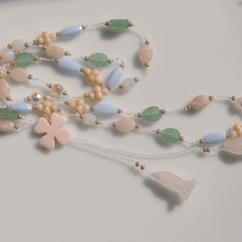 　金具不使用　long  silk necklace　ローズクオーツのお花がゆらゆら　ラリエットの画像