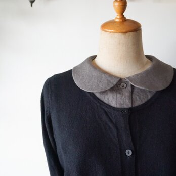 リネン生地シャツ型丸襟の付け襟(チャコールグレー)の画像