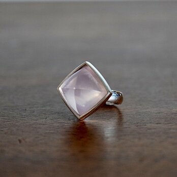 rose quartz ringの画像