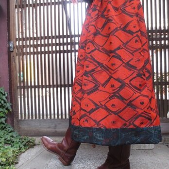 着物リメイク☆ウールの赤に裾ライン渋紬で7９ｃｍ丈の画像