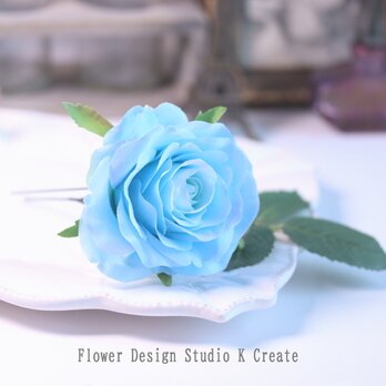 薔薇と葉っぱの髪飾り（水色）　水色　薔薇　髪飾り　フローレス　フラメンコ　ダンス　バラ　ヘッドドレス　花飾りの画像