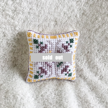 クロスステッチの小さめピンクッション④