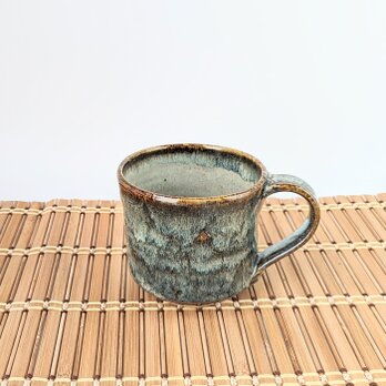 ブルーグリーンのマグカップ　　【手仕事　和　陶器　宇宙　コーヒーカップ】の画像