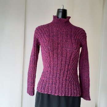 パープルの変わりリブ編みセーターの画像