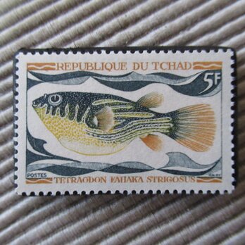 チャド共和国　海洋生物切手ブローチ8255の画像