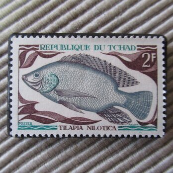 チャド共和国　海洋生物切手ブローチ8259の画像