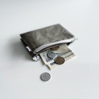 【mini wallet】ポリエチレン素材 / ３つの収納スペース / モカグレーの画像