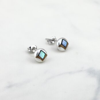 raden small d earringsの画像