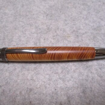 肥松　樹齢550年黒松　金襴杢　キヌカオイル仕上げ　回転式ロングパトリオットボールペン　の画像