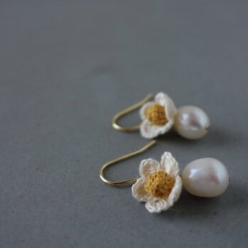 pearl & small flower　ⅰの画像