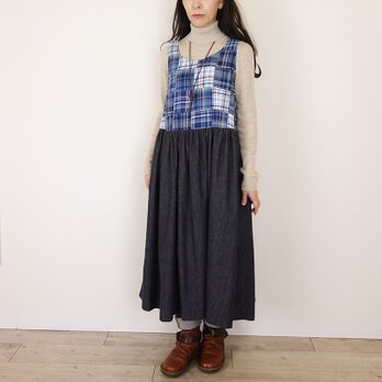 [予約販売]起毛タータンチェックパッチとブラックデニム脇ボタンワンピースの画像