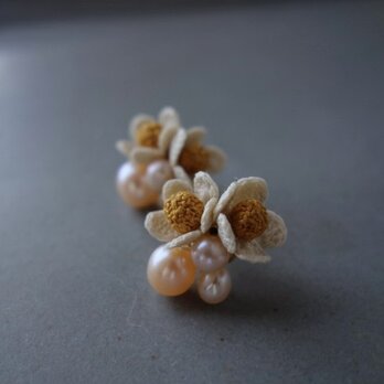 pearl & small flower　ⅲの画像