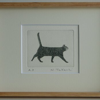 横向きの猫/銅版画(額あり）の画像