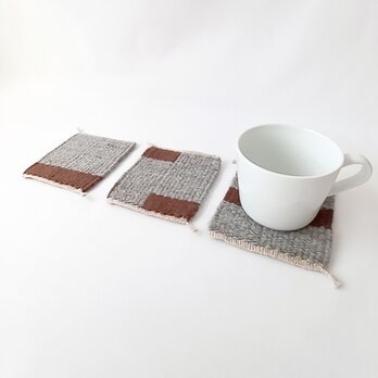 【手織り】毛糸の両面織りコースター（３枚セット）の画像