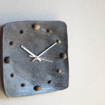 clay pieceの掛時計（黒釉）の画像