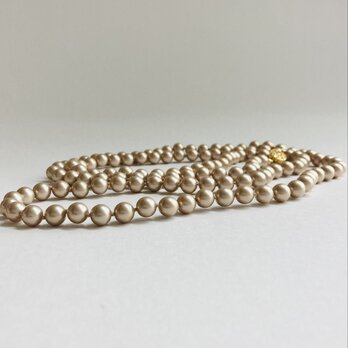 ガラスパールオールノットロングネックレス/8mm約120cm/サンドベージュ/G/made in japanの画像
