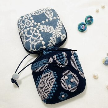 z346●アクセサリーケース（ミナペルホネン刺繍生地使用）の画像