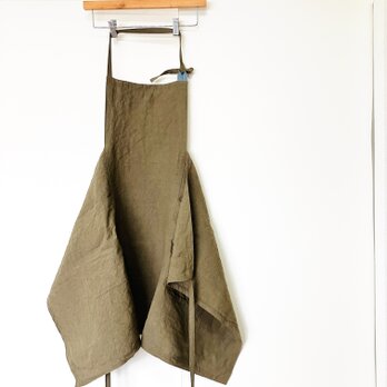 小柄なあなたに贈るベルギーリネンのワークエプロン　スモールサイズ　程よい厚みの25番手　肩紐バイカラー　モカ×サックス