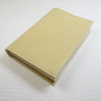 文庫本サイズ・ゴートスキン・クリーム・スムース・一枚革のブックカバー0670の画像