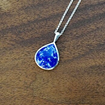 lapis lazuli necklaceの画像