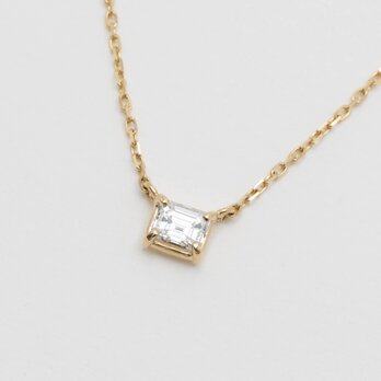 Emerald cut diamond Necklaceの画像