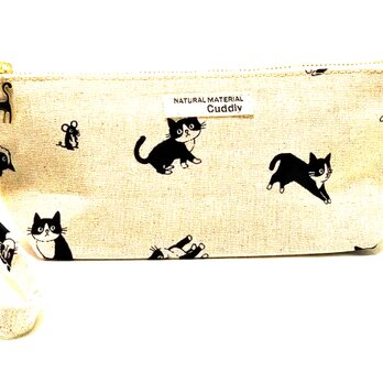 お散歩ネコちゃんの持ち手付きペンケース（キナリ）の画像