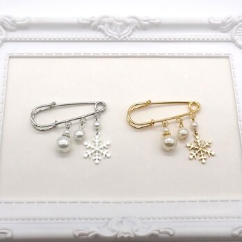 雪とパールのブローチ②