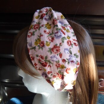 ピンクの花柄のコーデュロイのクロスヘアバンド