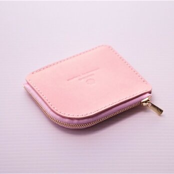 乙女椿のような春色ピンク　ゴールドファスナーのシンプルなお財布の画像