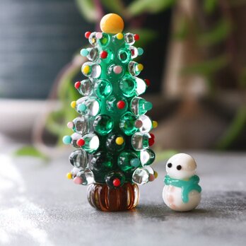 ガラスのクリスマスツリー＆雪だるまの画像