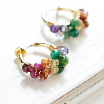 秋冬限定【イヤリング】虹色 レインボー 天然石／深み くすみカラー カラフル 秋 冬の画像