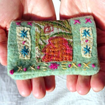カードケース・名刺入れ　南の国の花　～羊毛フェルト　インド綿　ブロックプリント　刺繍　パッチワークの画像