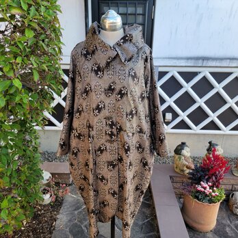 着物リメイク　古布　手作り　大島紬　衿がかわいい　コートの画像