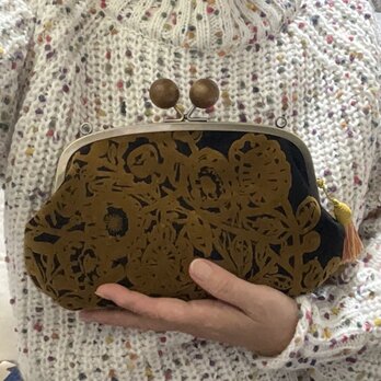 ミナペルホネン　flower nest　大きい木玉親子がま口長財布バッグ　の画像