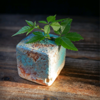 空色小窓サイコロ花瓶 no.1