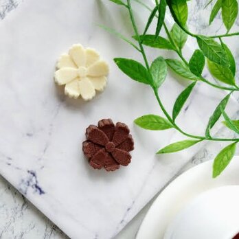 お花のチョコレート型（コスモス）(22)　シリコン型　シリコンモールド　お菓子　手作り　プレゼントの画像