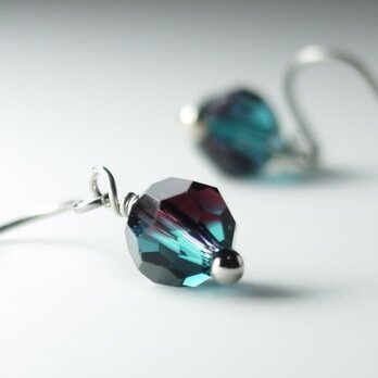 スワロダイヤカット・ピアス　ブルージルコン