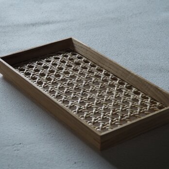 ラタンのトレイ　《文具・眼鏡・アクセサリー・鍵などを置くのにちょうどよいトレイ》