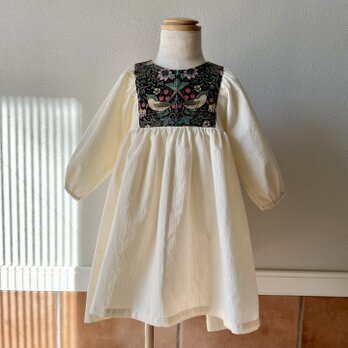 （９０ｃｍ）puffed sleeves dress／William Morris／Strawberry Thiefの画像