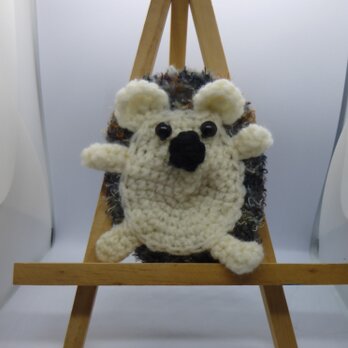 手編みのハリネズミのキーケースの画像