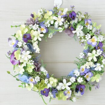 すみれブルー　すみれと小花のリース：春リース　春　すみれ　白　ブルー　水色　むらさきの画像