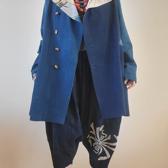 着物リメイク　古布　手作り　　やや地厚　藍の濃淡にのぼり旗　コートの画像